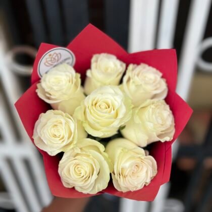 Royal Fresh White Roses Bouquet