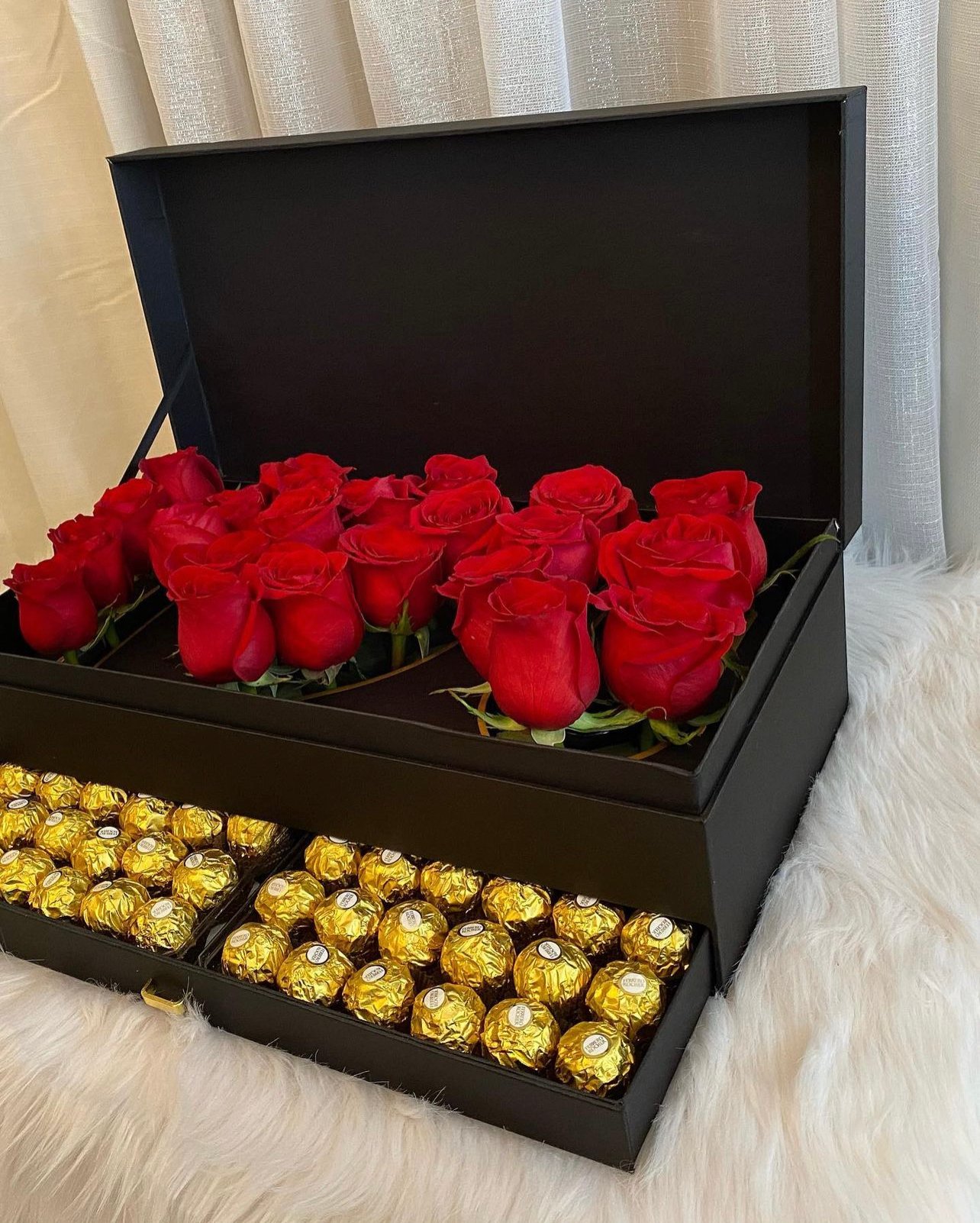 Fresh Roses & Chocolate Gift Box - Image 2