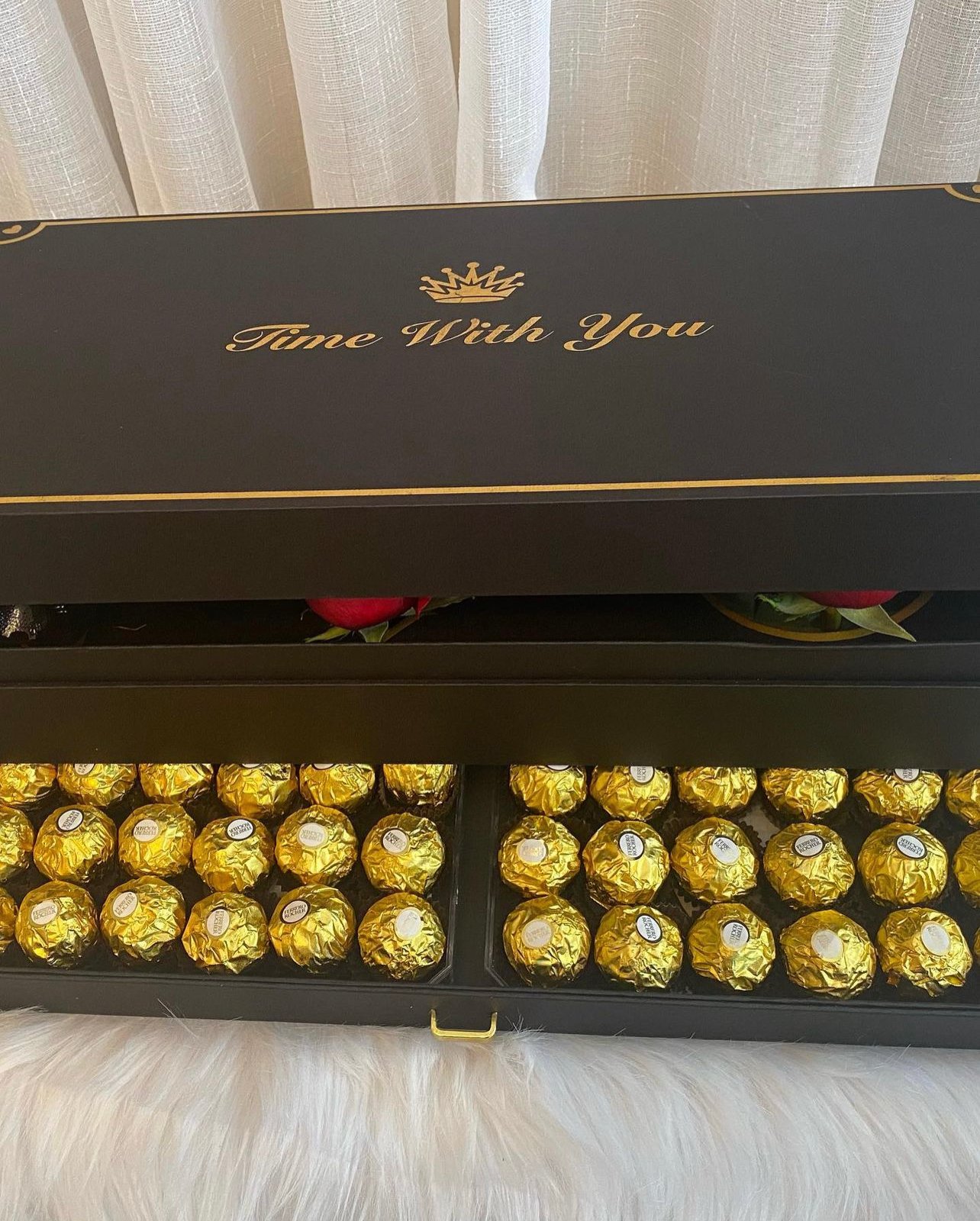 Fresh Roses & Chocolate Gift Box - Image 3